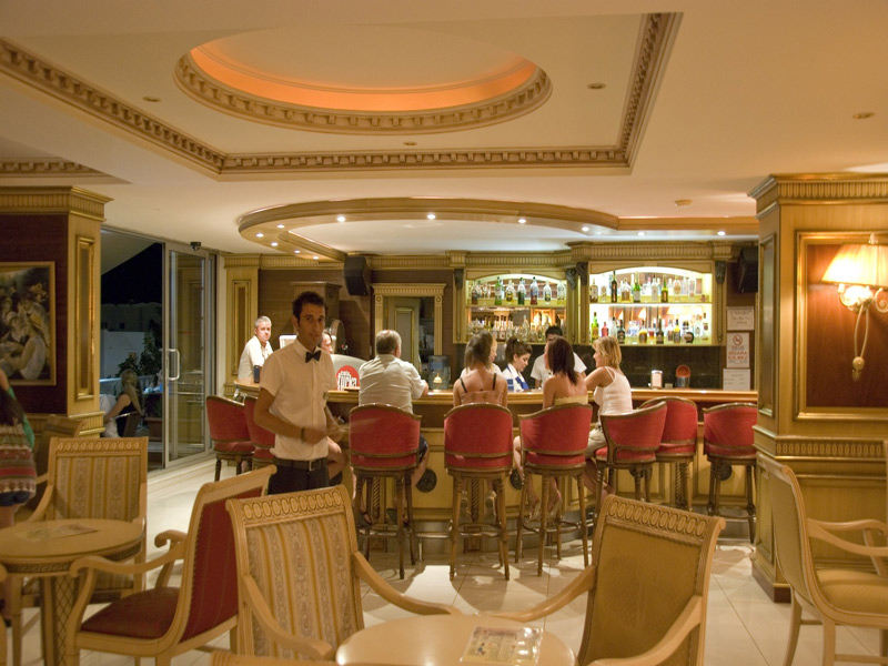Grand Newport Hotel  