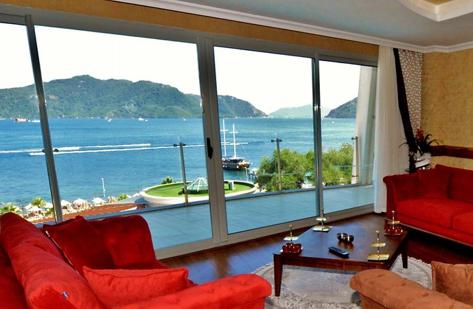 Green Nature Diamond Hotel / kral suit