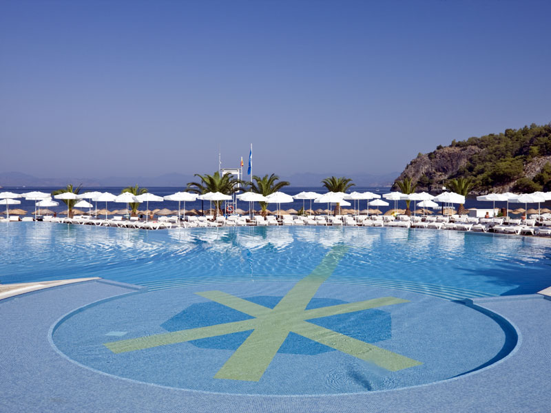 Hillside Beach Club  