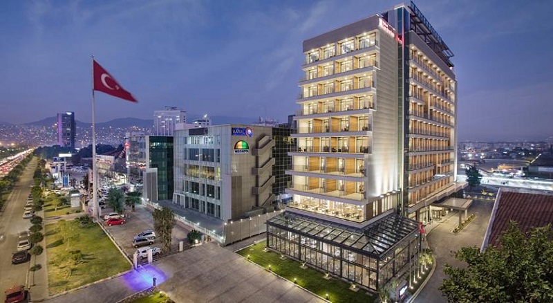 Hilton Garden Inn İzmir Bayraklı / Otel Dış Görüntüsü