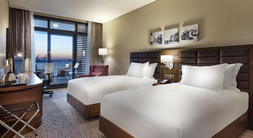 Hilton Garden Inn İzmir Bayraklı  
