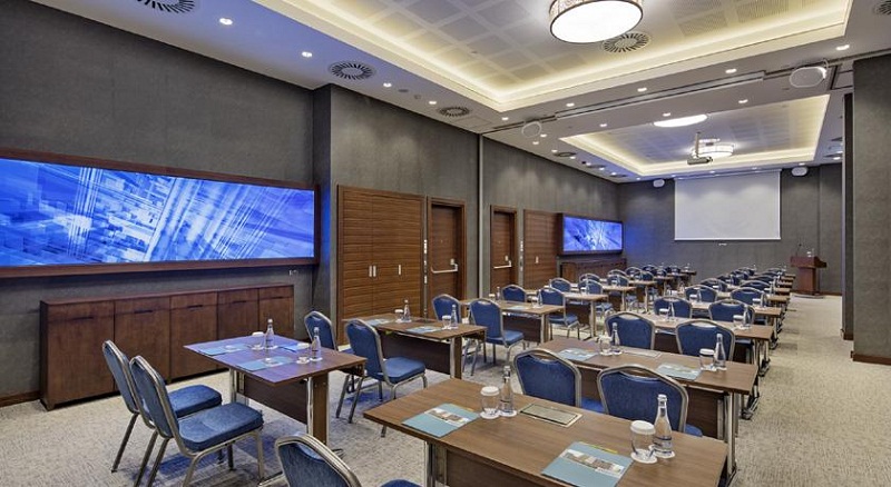 Hilton Garden Inn İzmir Bayraklı  