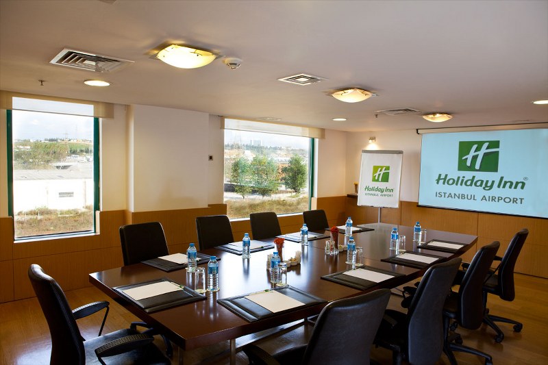 Holiday Inn Istanbul Airport / Boardroom1