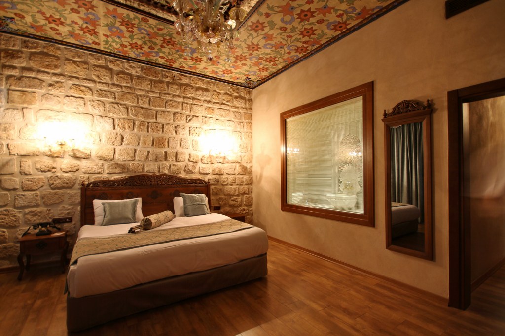 İzala Hotel  