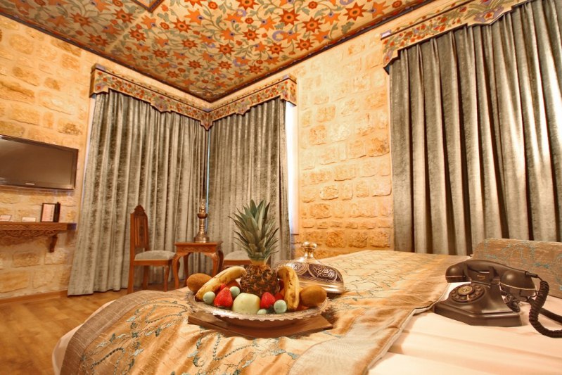 İzala Hotel  
