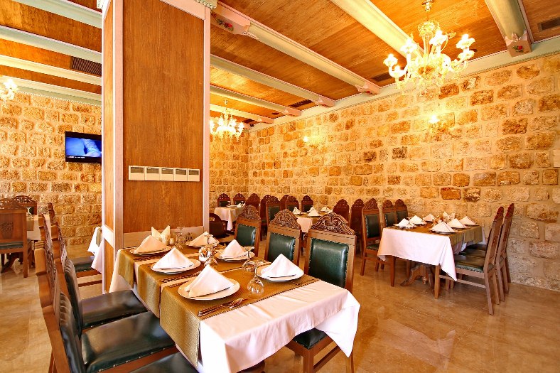 İzala Hotel  