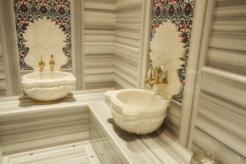 İzala Hotel  