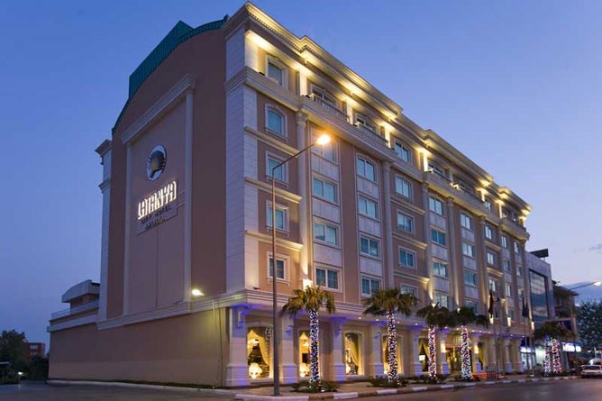 Latanya Palm Hotel  