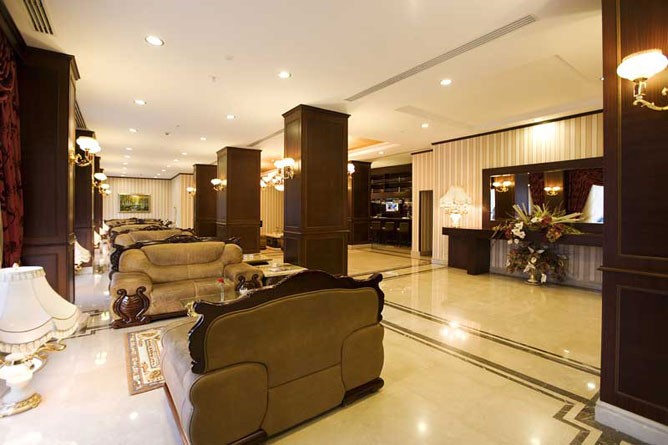 Latanya Palm Hotel  