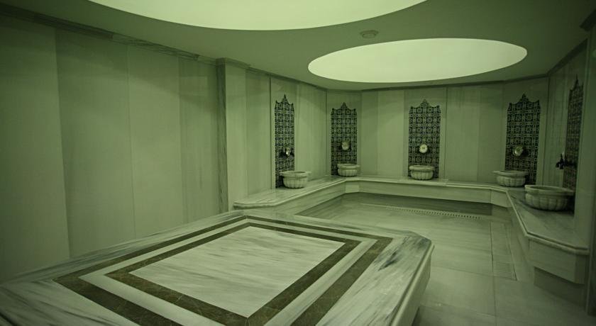 Latanya Palm Hotel  