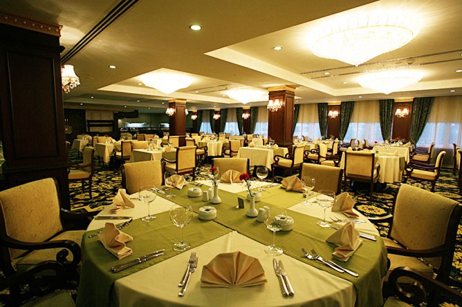 Latanya Palm Hotel  