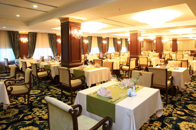 Latanya Palm Hotel  