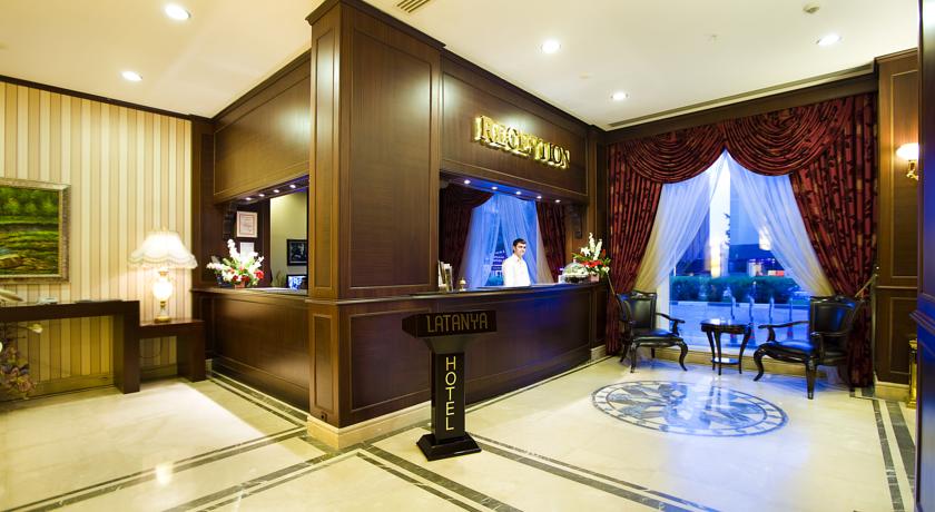 Latanya Palm Hotel  
