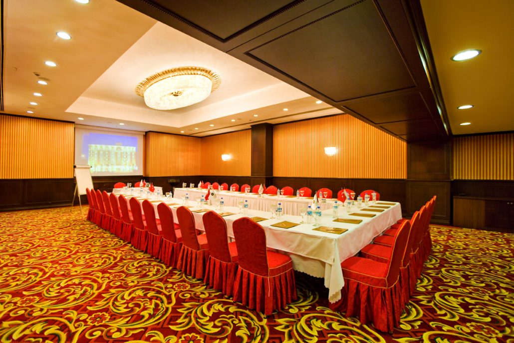 Latanya Palm Hotel  