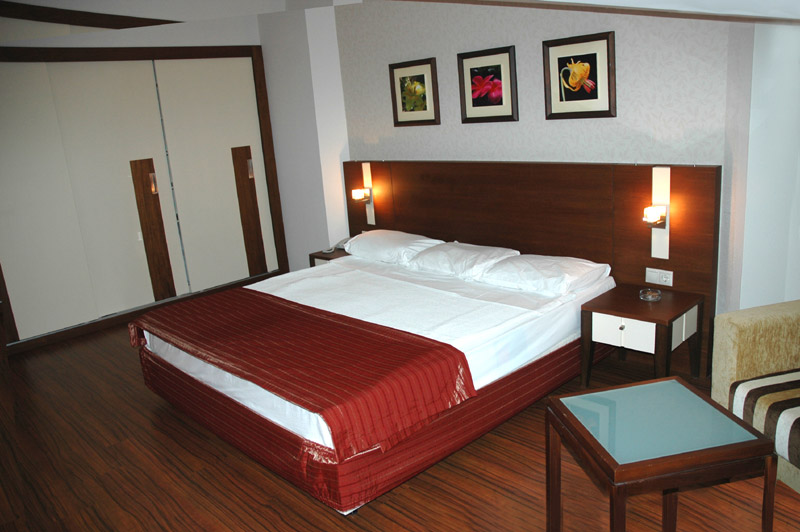 Queen's Park Le Jardin Resort & Spa  