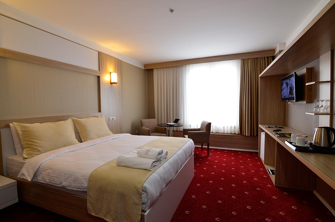 Life Port Hotel  