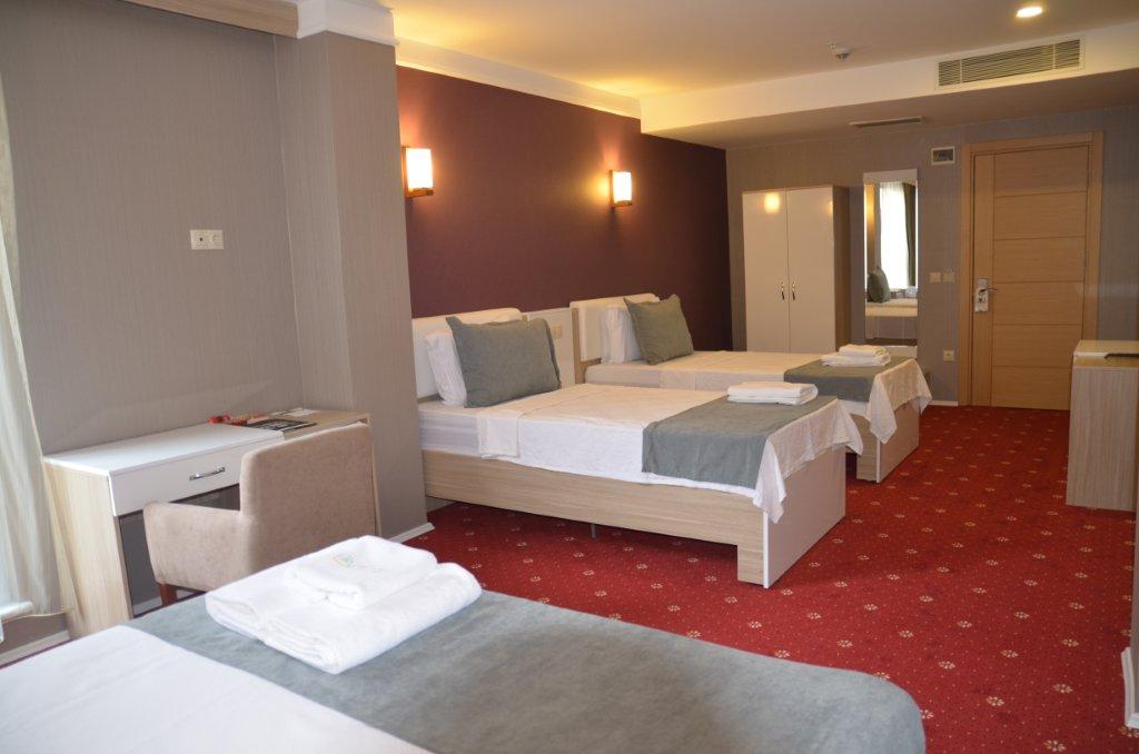 Life Port Hotel  