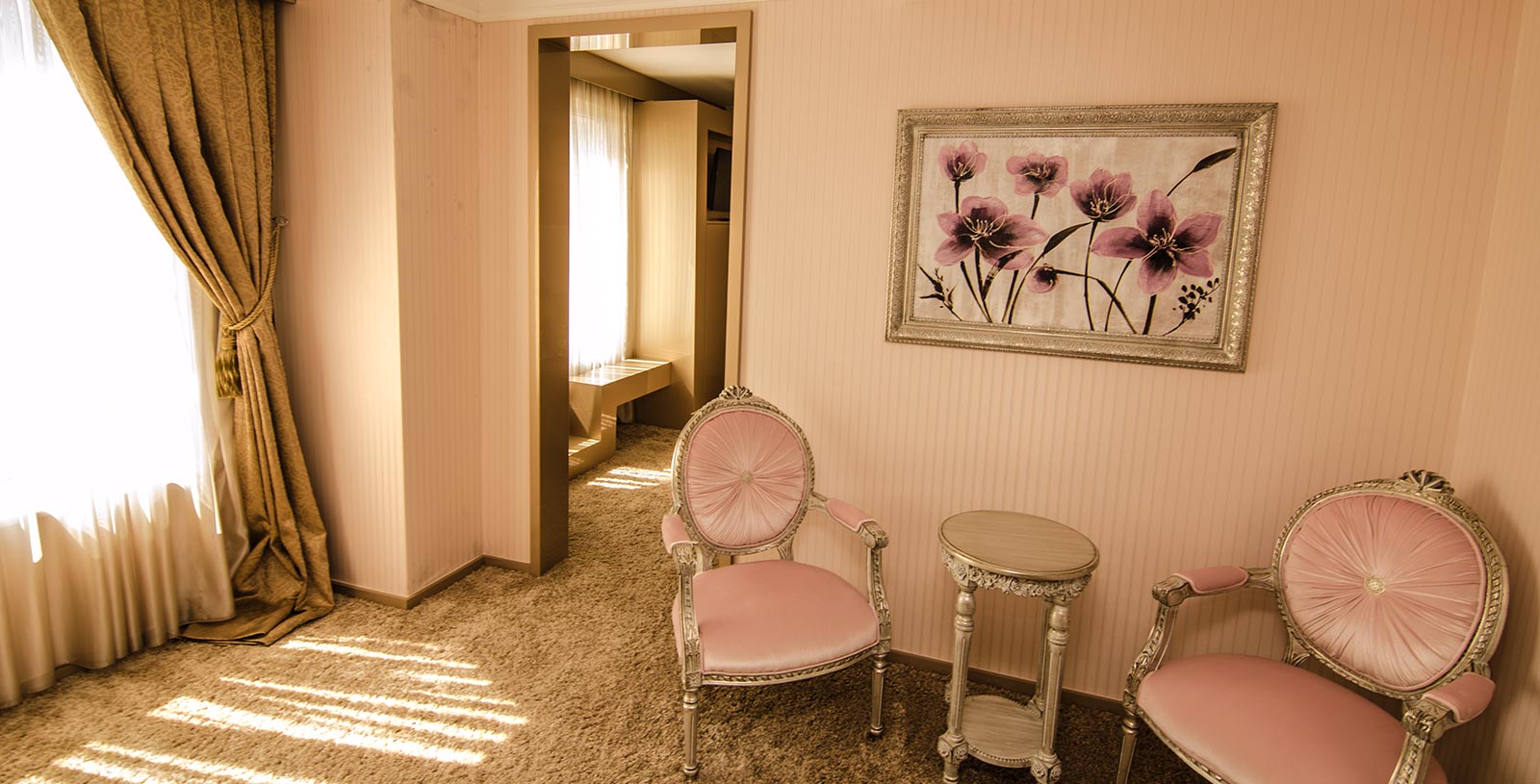 Life Port Hotel  