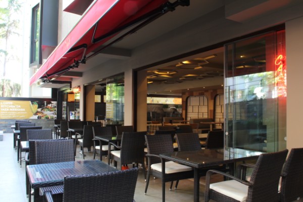 Londe Business Suites / Restaurant