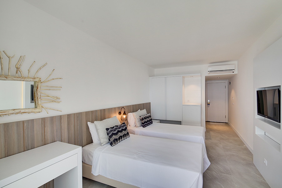 Mio Bianco Resort / kara manzaralı oda