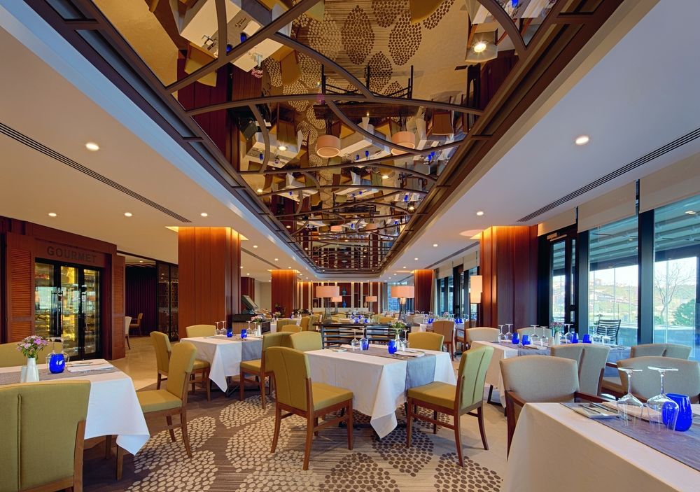 Mövenpick Hotel İstanbul Golden Horn   