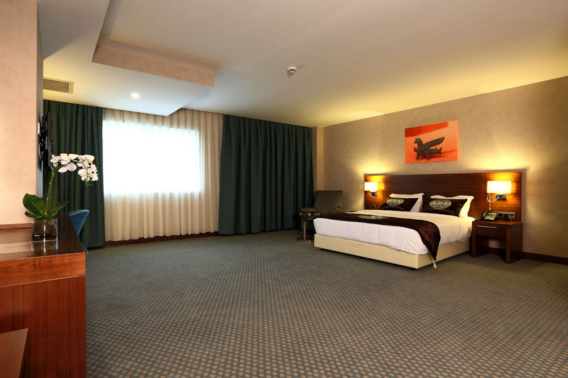 Nevali Hotel & Convention Center / Deluxe