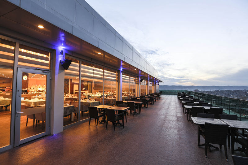 Nevali Hotel & Convention Center / Roof Restoran Teras