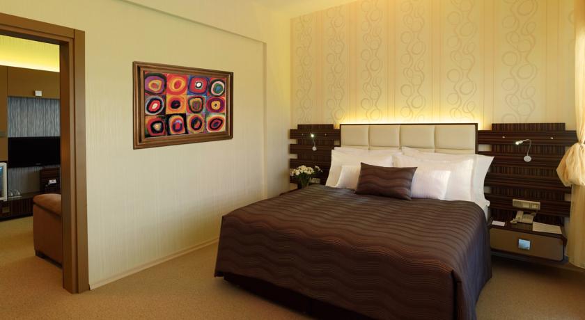 Orty Airport Hotel  
