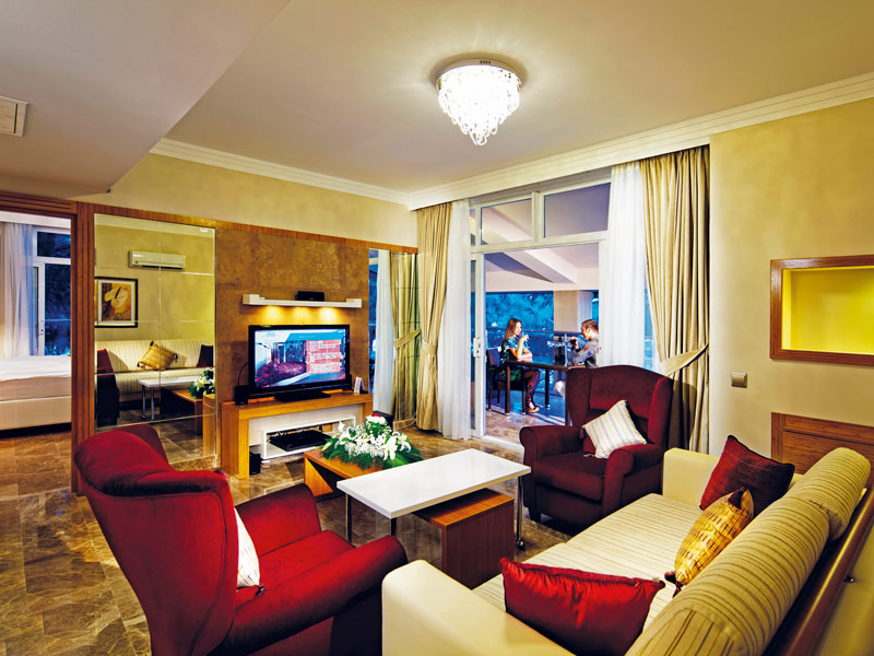 Alva Donna World Palace Hotel / Teras Suite