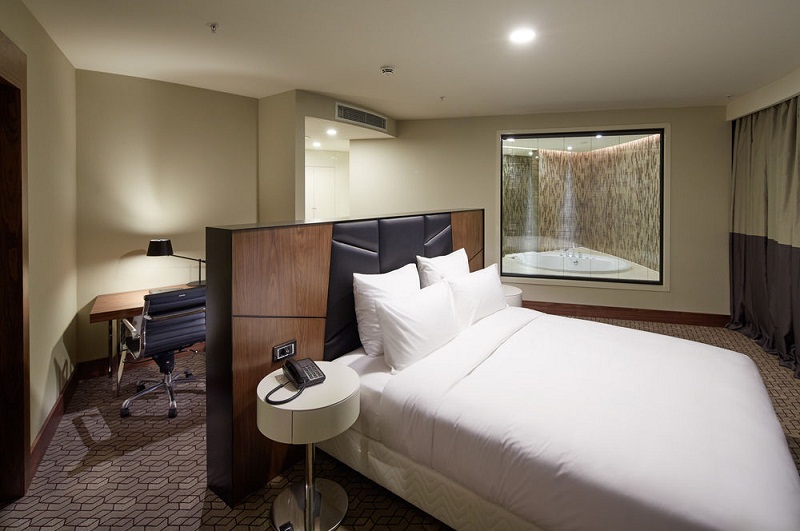 Pullman İstanbul Hotel & Convention Center  