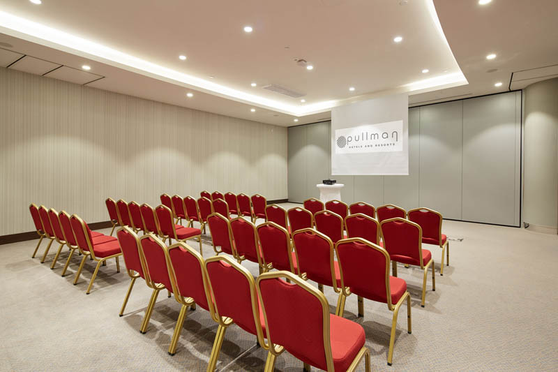 Pullman İstanbul Hotel & Convention Center  