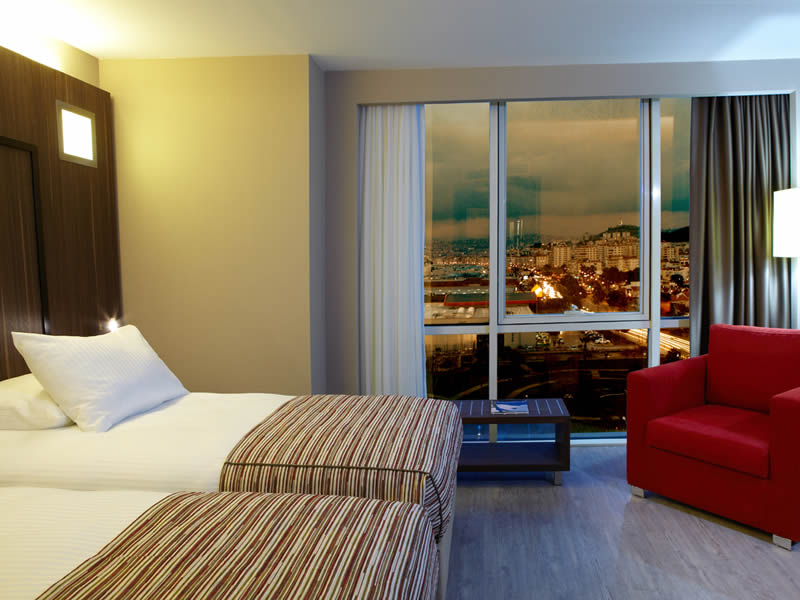 Ramada Encore By Wyndham İzmir  