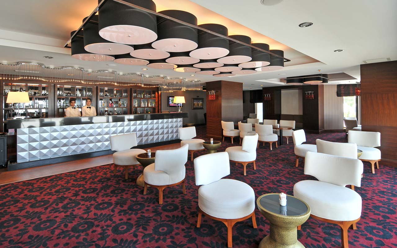 DoubleTree by Hilton Van   