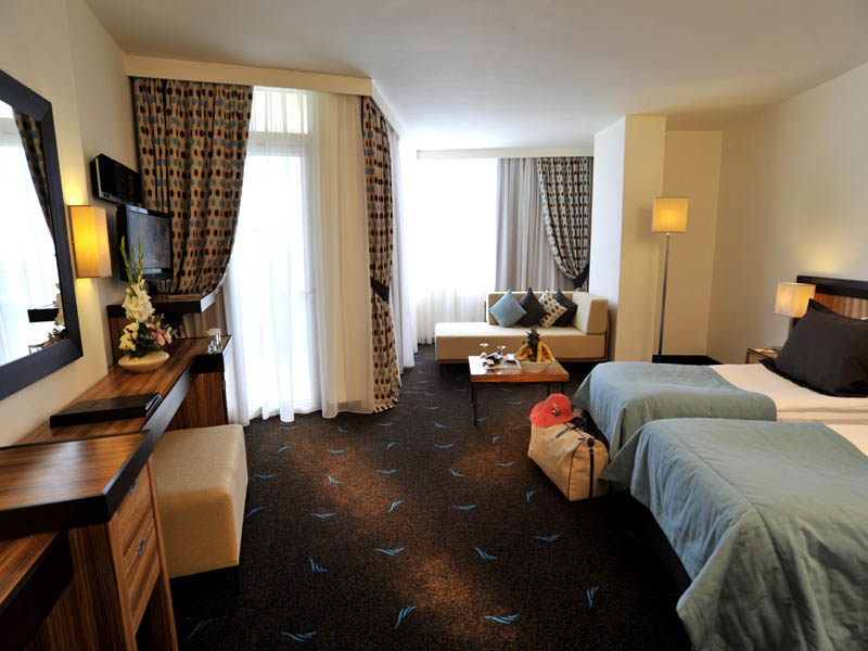Rixos Hotel Lares  