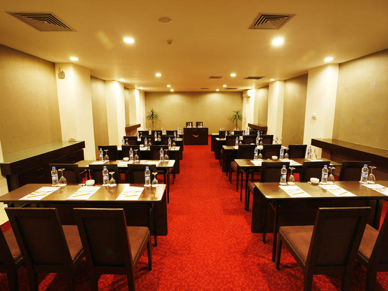 Rixos Hotel Lares  