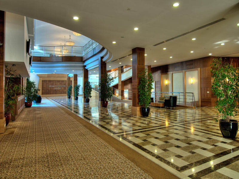 Rixos Hotel Sungate  