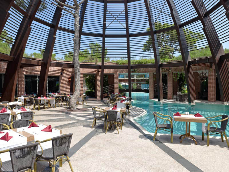 Rixos Hotel Sungate  