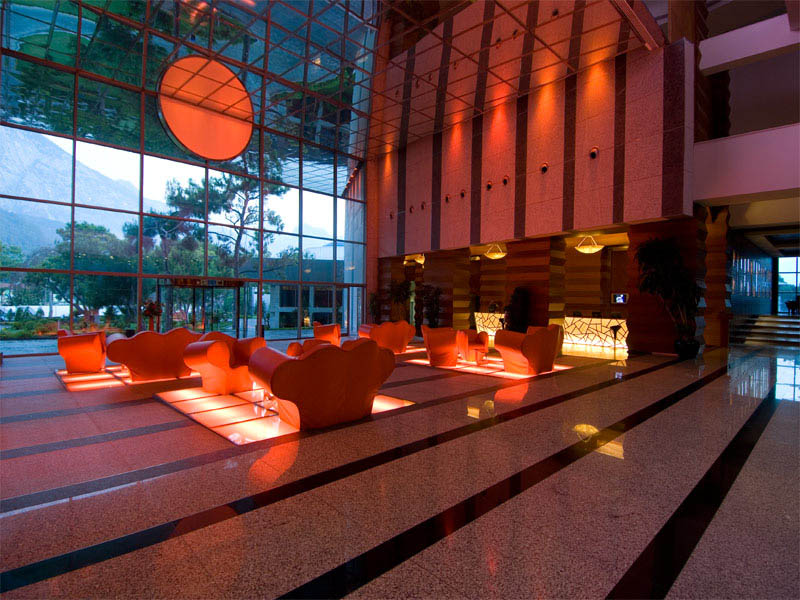 Rixos Hotel Sungate  