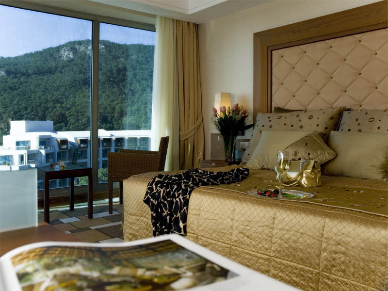 Rixos Hotel Sungate  