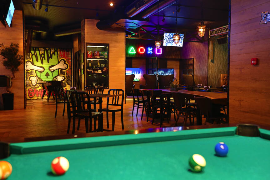 RYS Hotel / Variant Game&Sports Bar