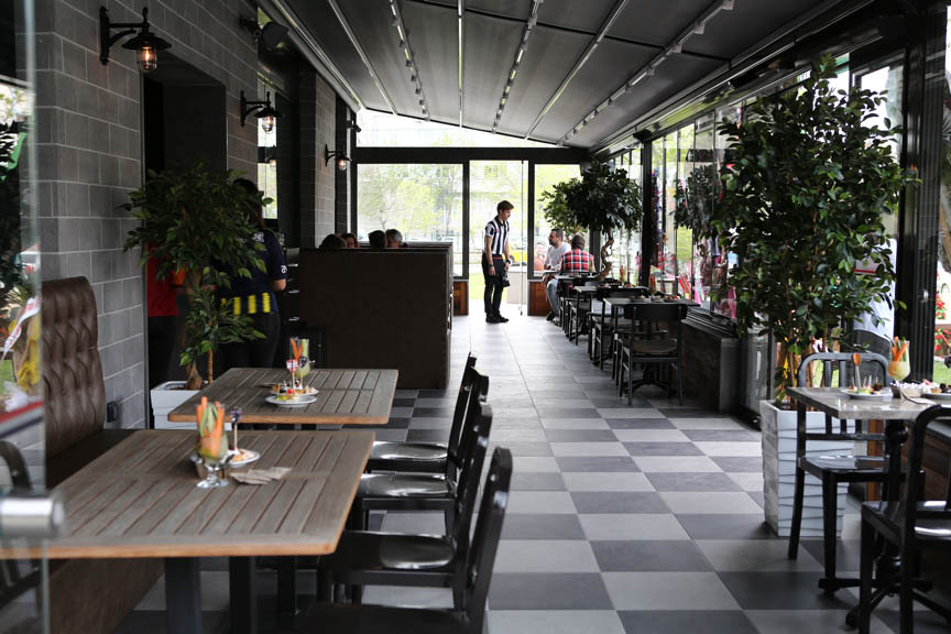 RYS Hotel / Variant Game&Sports Bar