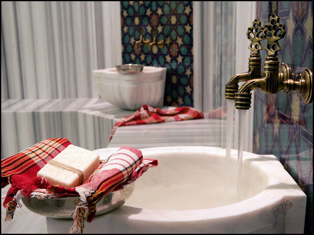 RYS Hotel / LIVE LIFE SPA