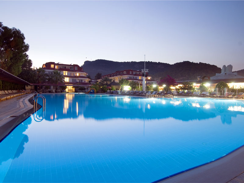 Sailor's Beach Club  