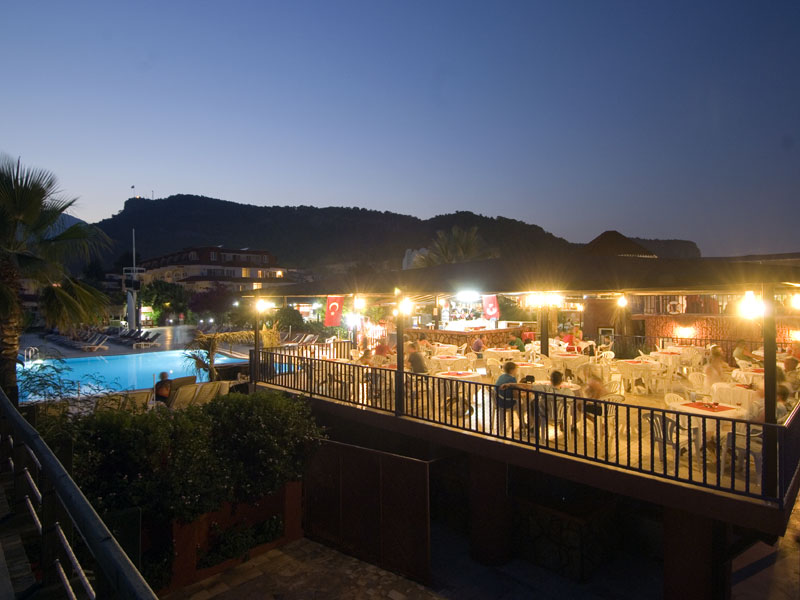 Sailor's Beach Club  