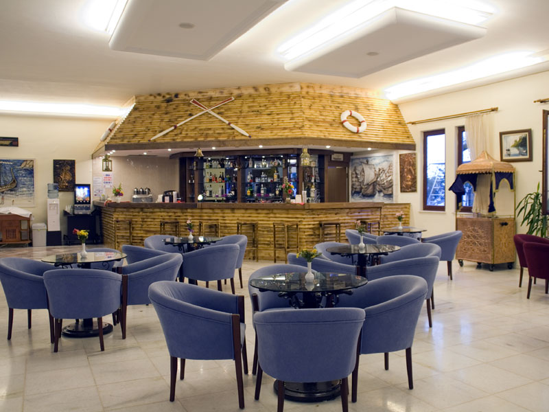 Sailor's Beach Club  