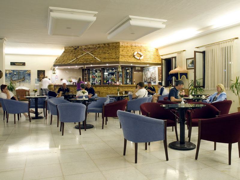 Sailor's Beach Club  