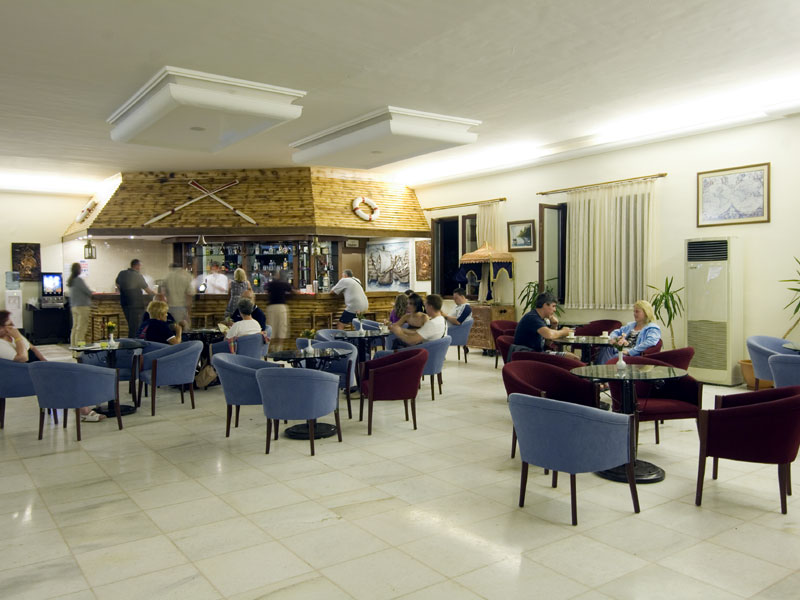 Sailor's Beach Club  