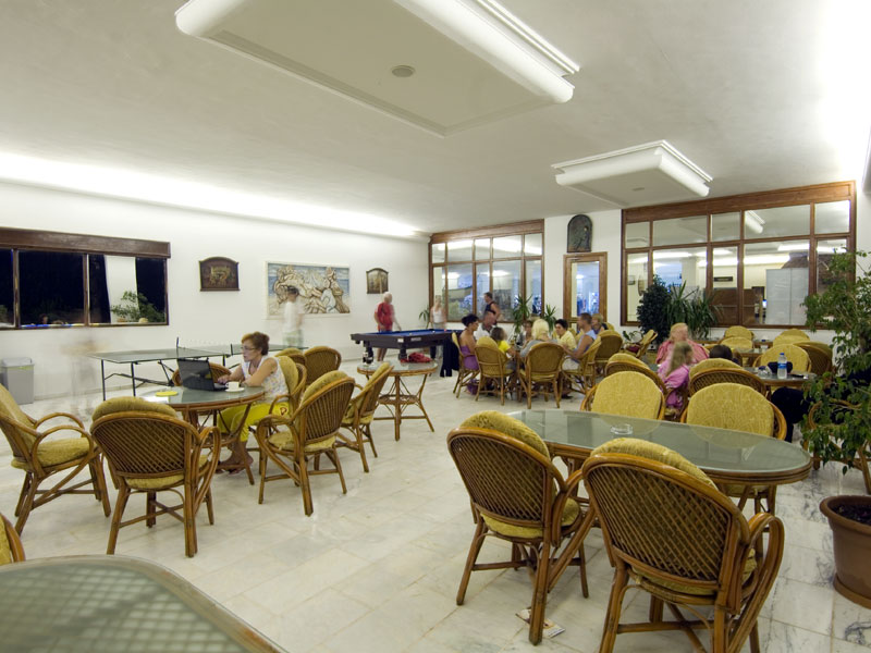 Sailor's Beach Club  
