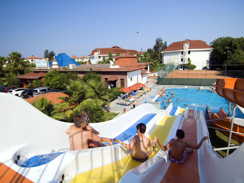 Sailor's Beach Club  
