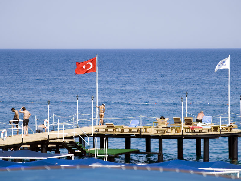 Sailor's Beach Club  